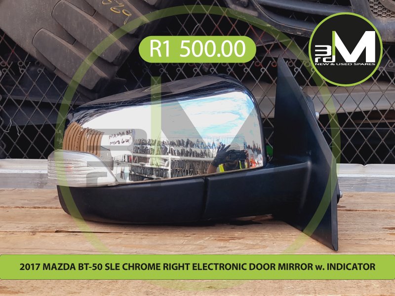 2017 MAZDA BT-50 SLE CHROME RIGHT ELECTRONIC DOOR MIRROR w. INDICATOR - Private Seller