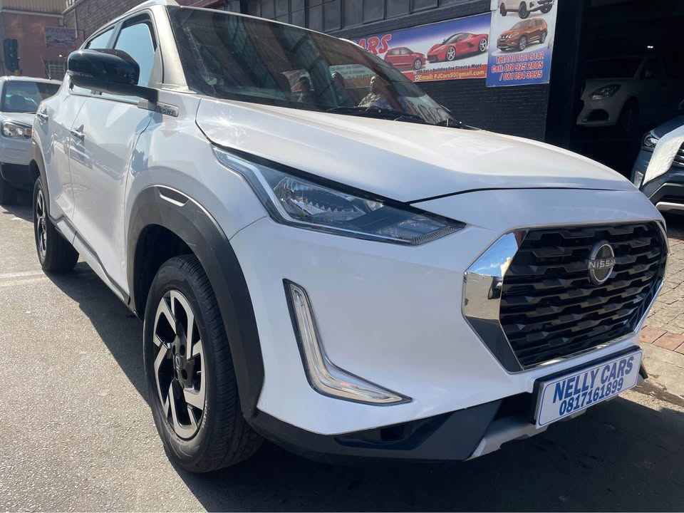 2024 Nissan Magnite 1.0T Manual 5000km