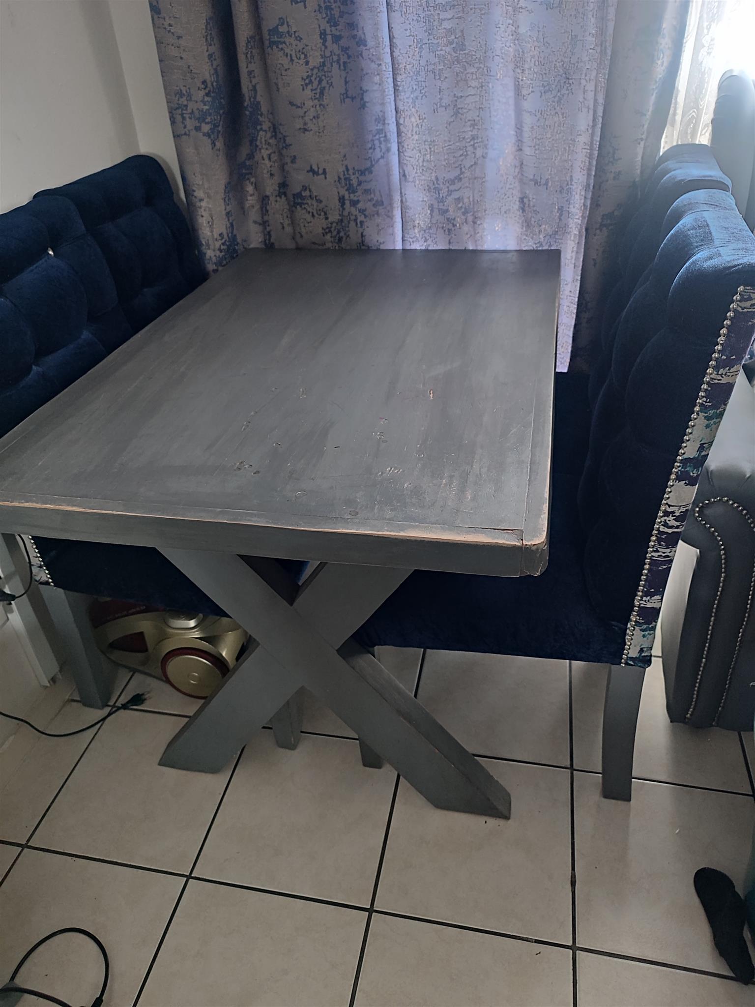 High quality 4 chair table set for just R4500