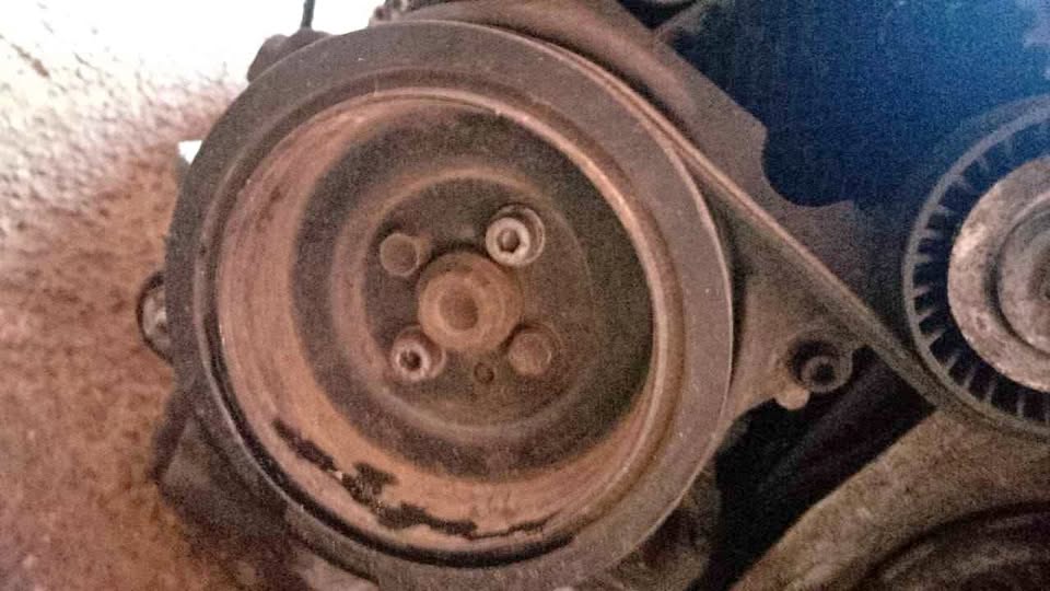 VW golf 5 2.0 TDI crank pulley