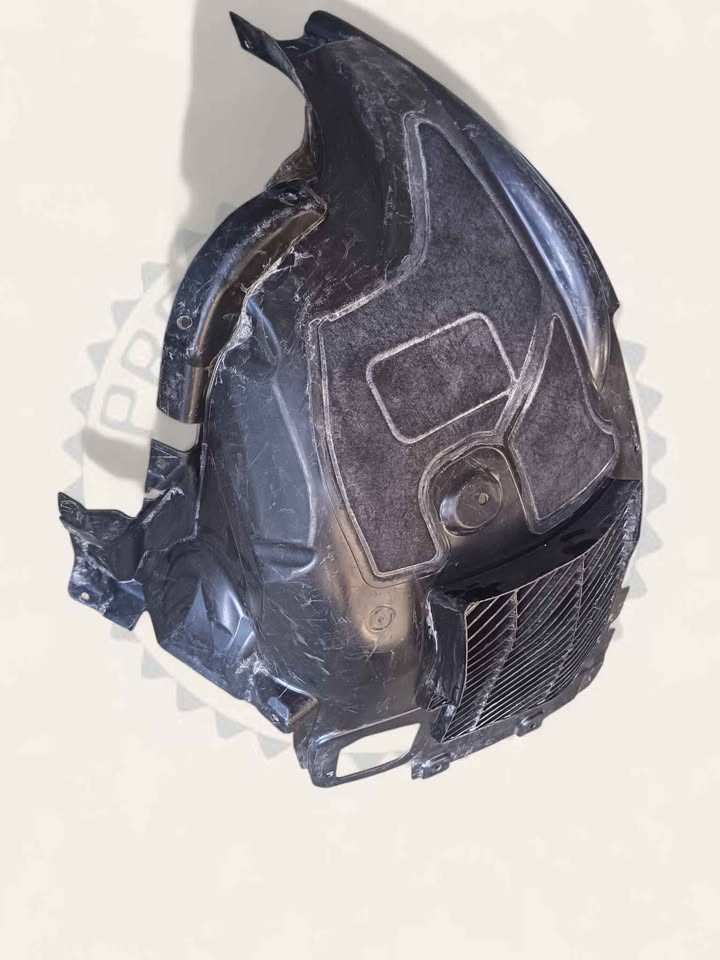 2014-2018 BMW F15 X5, F16 X6 LEFT FRONT INNER FENDER LINER AVAILABLE FOR SALE - Private Seller 2014-2018 BMW F15 X5, F16 X6 LEFT FRONT INNER FENDER LINER AVAILABLE FOR SALE - Private Seller
