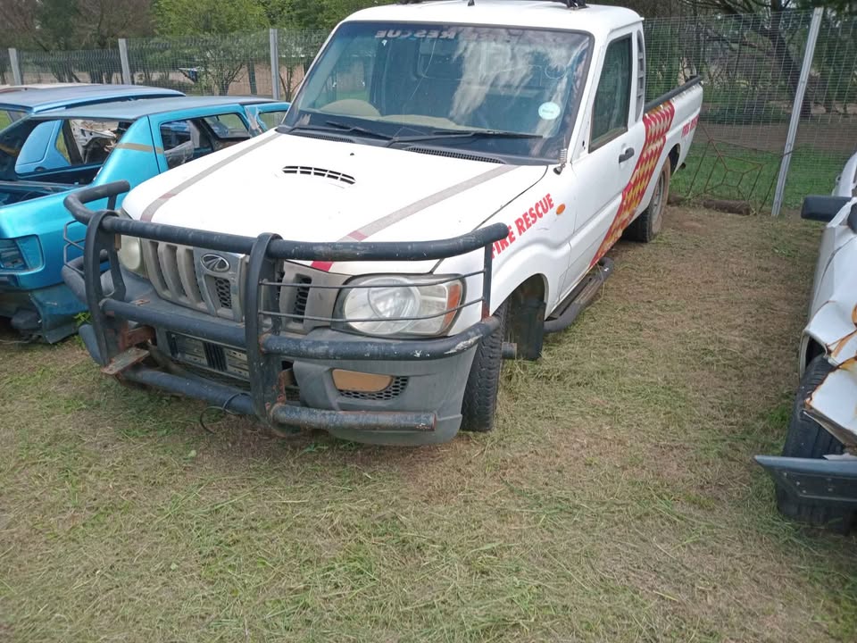 2012 to 2014 Mahindra Scorpio mhawk 2.2 bull bar for sale WhatsApp or cell - Private Seller 2012 to 2014 Mahindra Scorpio mhawk 2.2 bull bar for sale WhatsApp or cell - Private Seller