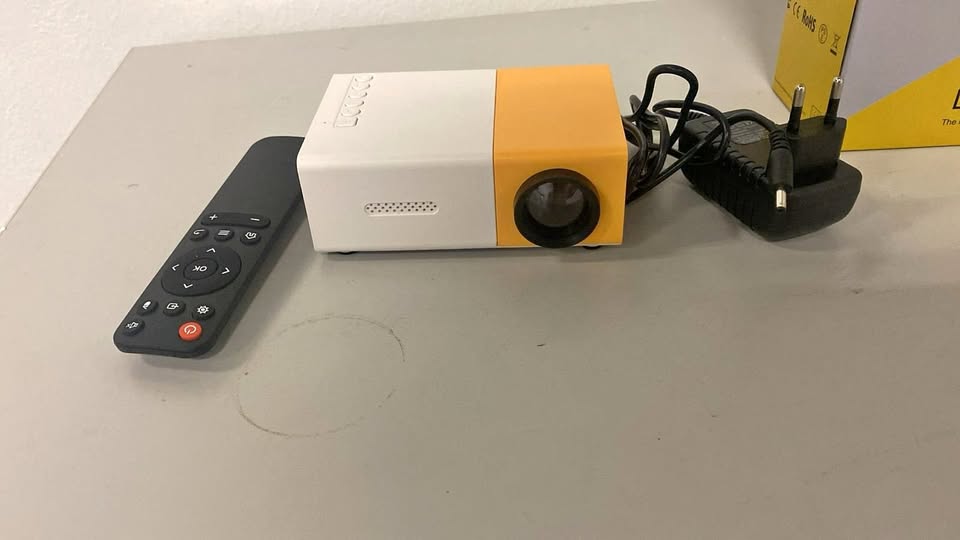 Mini LED Projector