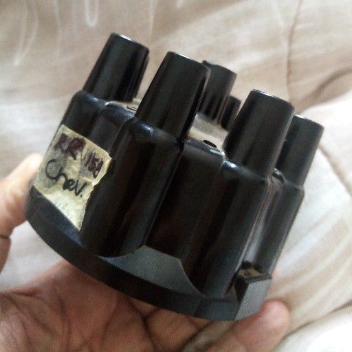 Chev V8, dist caps - Private Seller Chev V8, dist caps - Private Seller