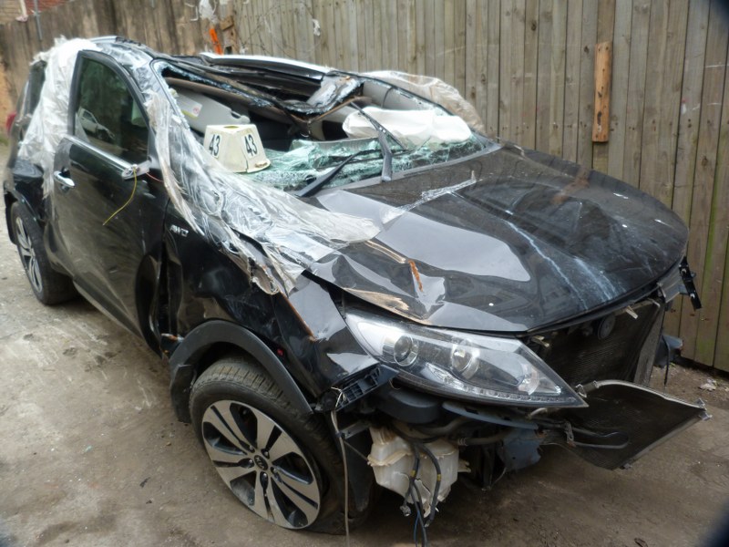 Kia Sportage 2.0 CRDi AT Black - 2011 STRIPPING FOR SPARES - Private Seller Kia Sportage 2.0 CRDi AT Black - 2011 STRIPPING FOR SPARES - Private Seller