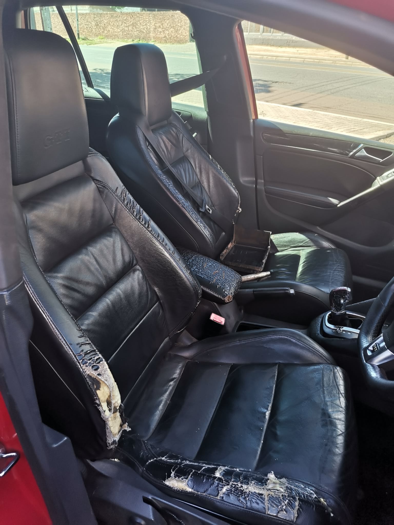 GOLF 6 GTI STRIPPING FOR SPARES - Private Seller GOLF 6 GTI STRIPPING FOR SPARES - Private Seller