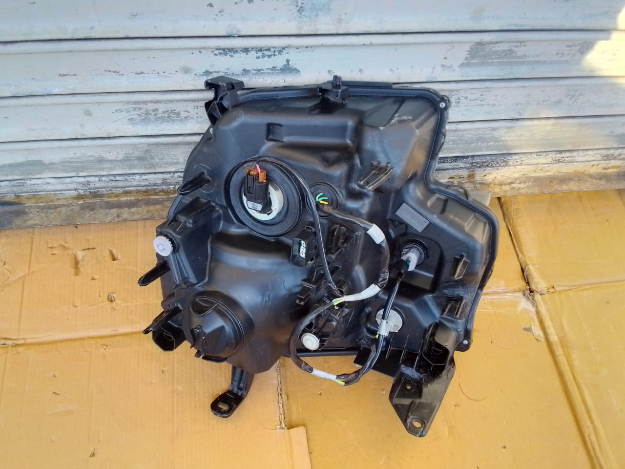 (2022-2024) FORD RANGER T9 RHS NORMAL HEADGLIHT FOR SALE - Private Seller (2022-2024) FORD RANGER T9 RHS NORMAL HEADGLIHT FOR SALE - Private Seller