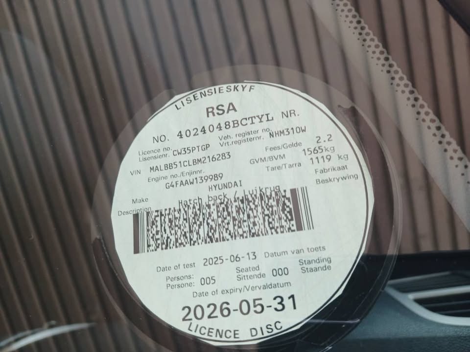 2011 Hyundai i20 hatchback Manuel Transmission petrol 1.4 engine capacity mileage 83000km