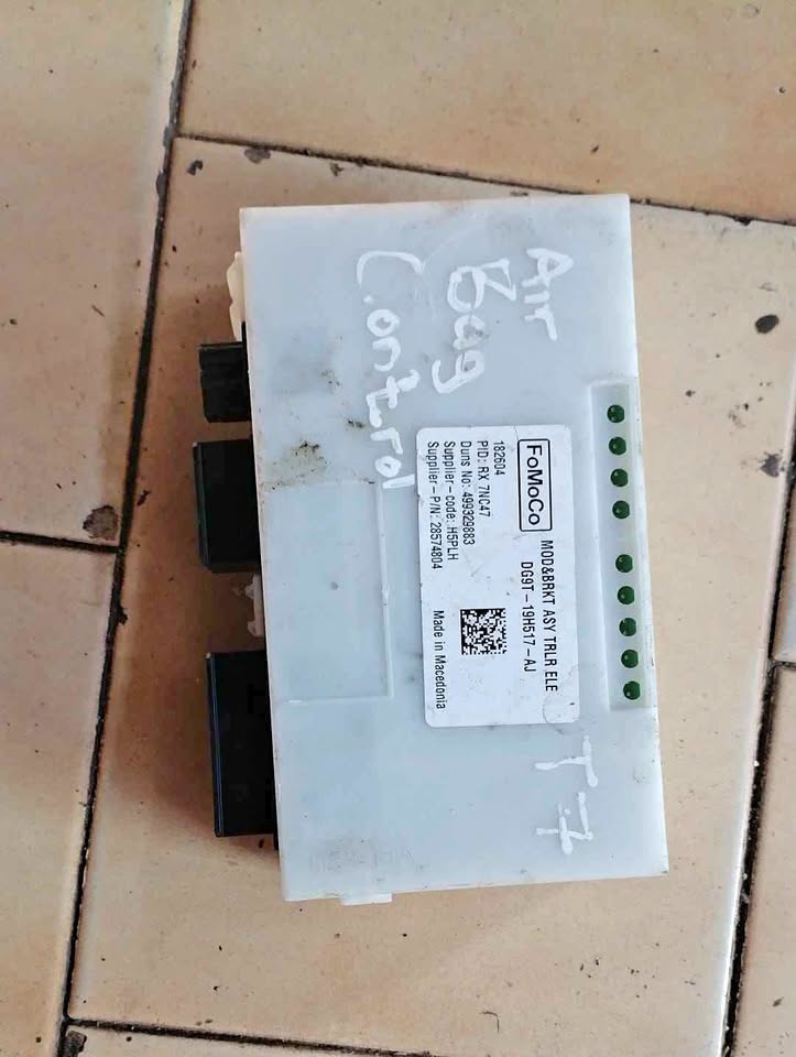 Ford Ranger T7 airbag control module Ford Ranger T7 airbag control module