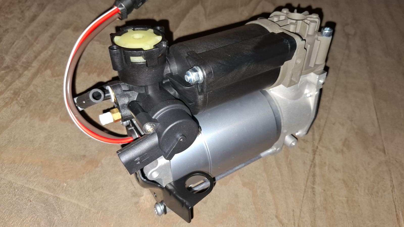 Mercedes W220 Air Suspension Pump for Sale - Brand New