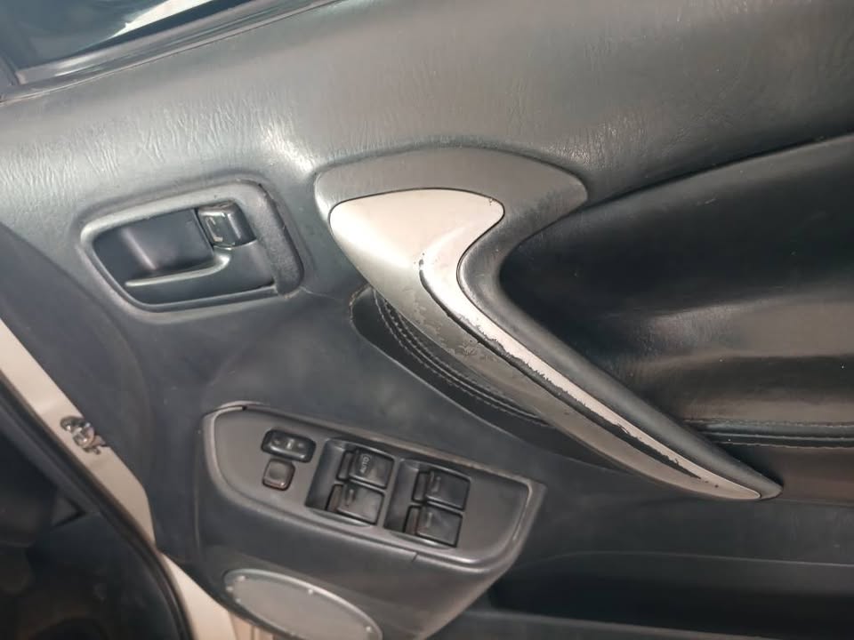2006 model Toyota Rav-4 hatchback automatic transmission VVTI petrol 2.0 engine capacity