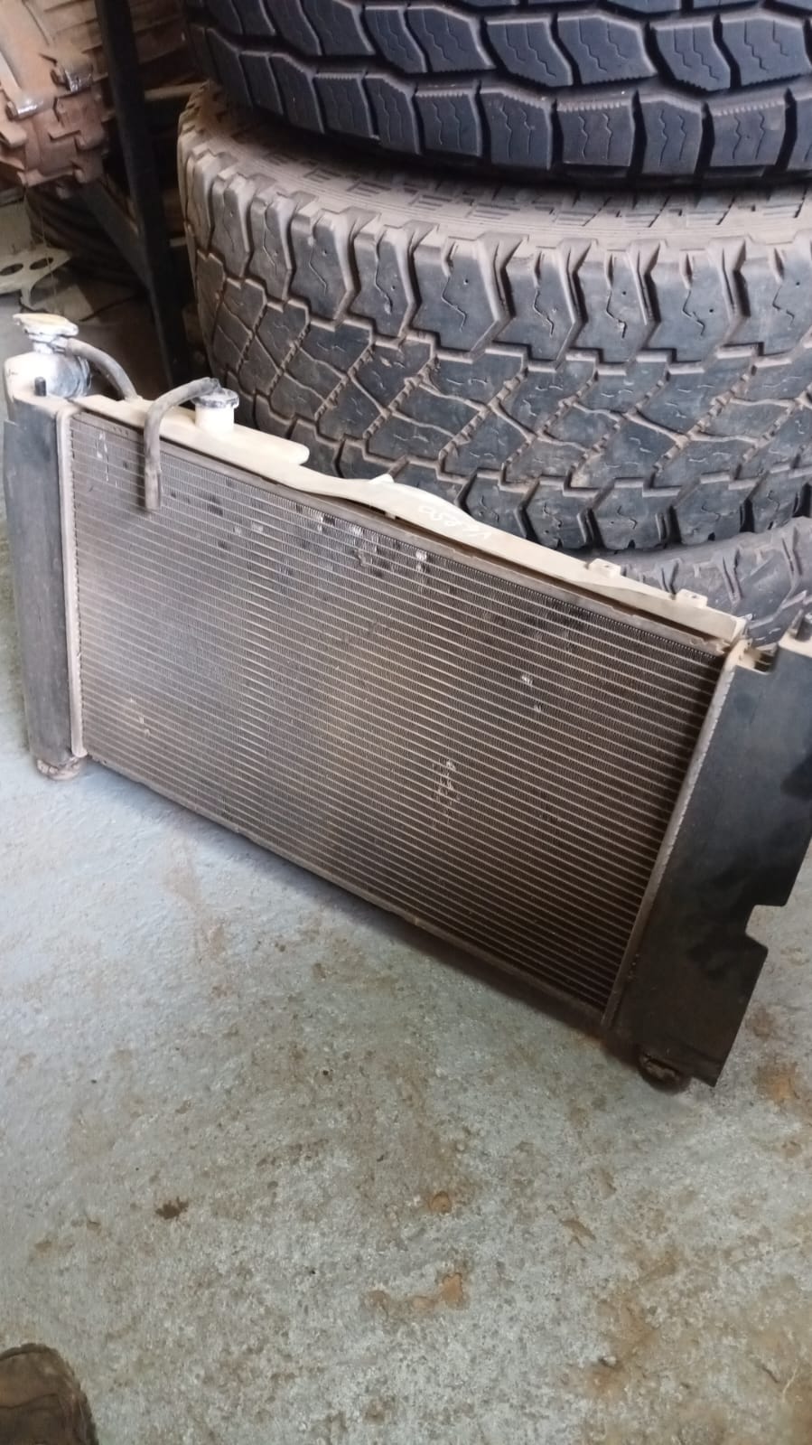 Toyota Verso radiator complete with fan and expansion bottle - Private Seller
