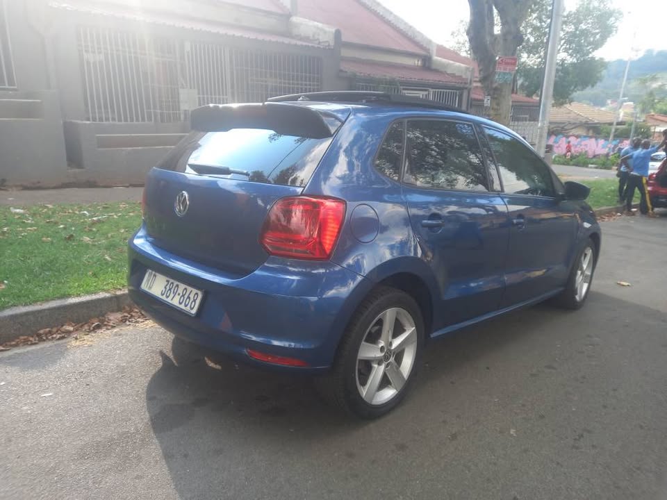 2016 VW Polo 6 Tsi 1.2 Petrol, Manual Comfortline, Blue,  Sunroof, Leather Seat, 68000km