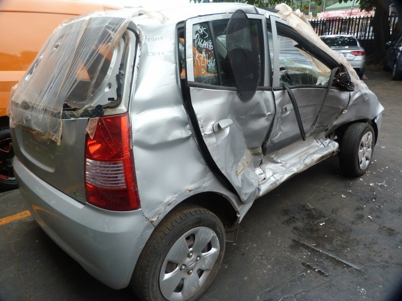 Kia Picanto 1.1 LX Manual Silver - 2006 STRIPPING FOR SPARES - Private Seller Kia Picanto 1.1 LX Manual Silver - 2006 STRIPPING FOR SPARES - Private Seller