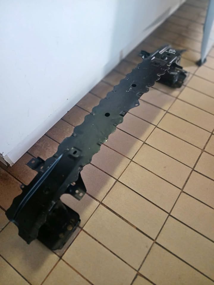 2014 FORD FIESTA FRONT STIFFENER - Private Seller 2014 FORD FIESTA FRONT STIFFENER - Private Seller