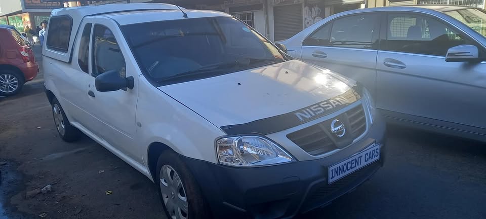 2015 Nissan NP 200 1.6 Manual, White Colour