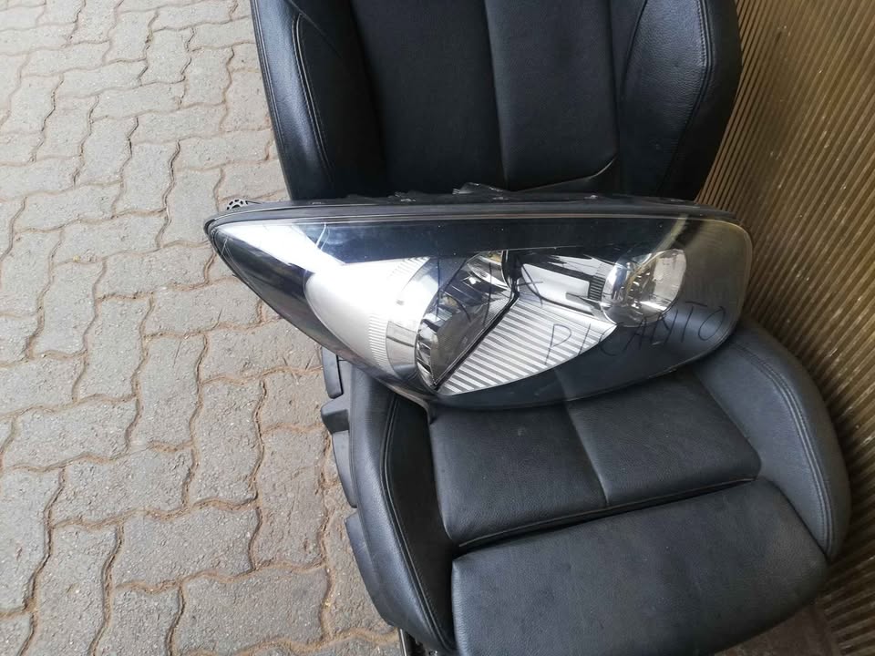 Kia picanto 2016 right side headlight - Private Seller Kia picanto 2016 right side headlight - Private Seller