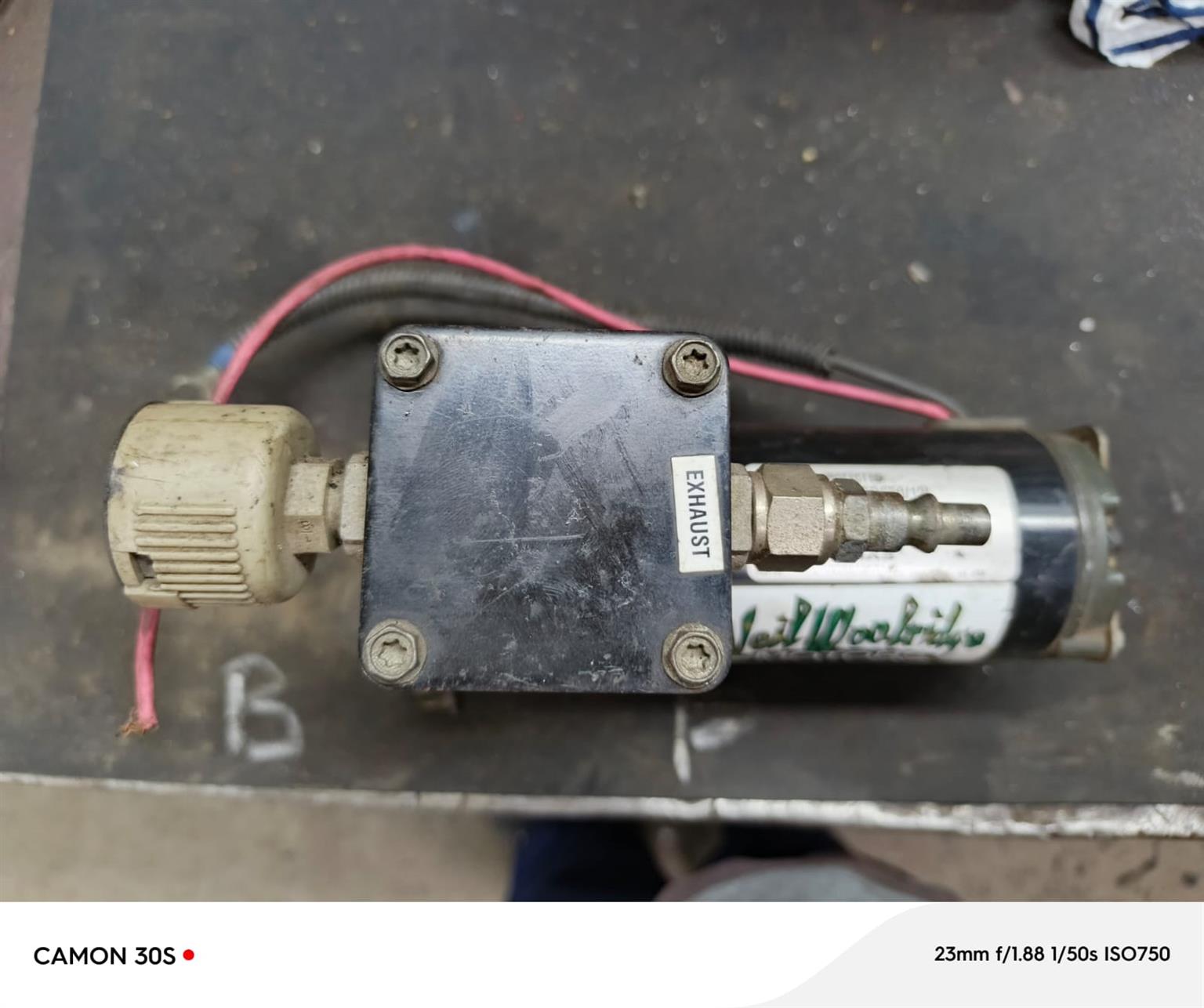 Thomas Tyre Pump, 12 Volt for LDV - Private Seller