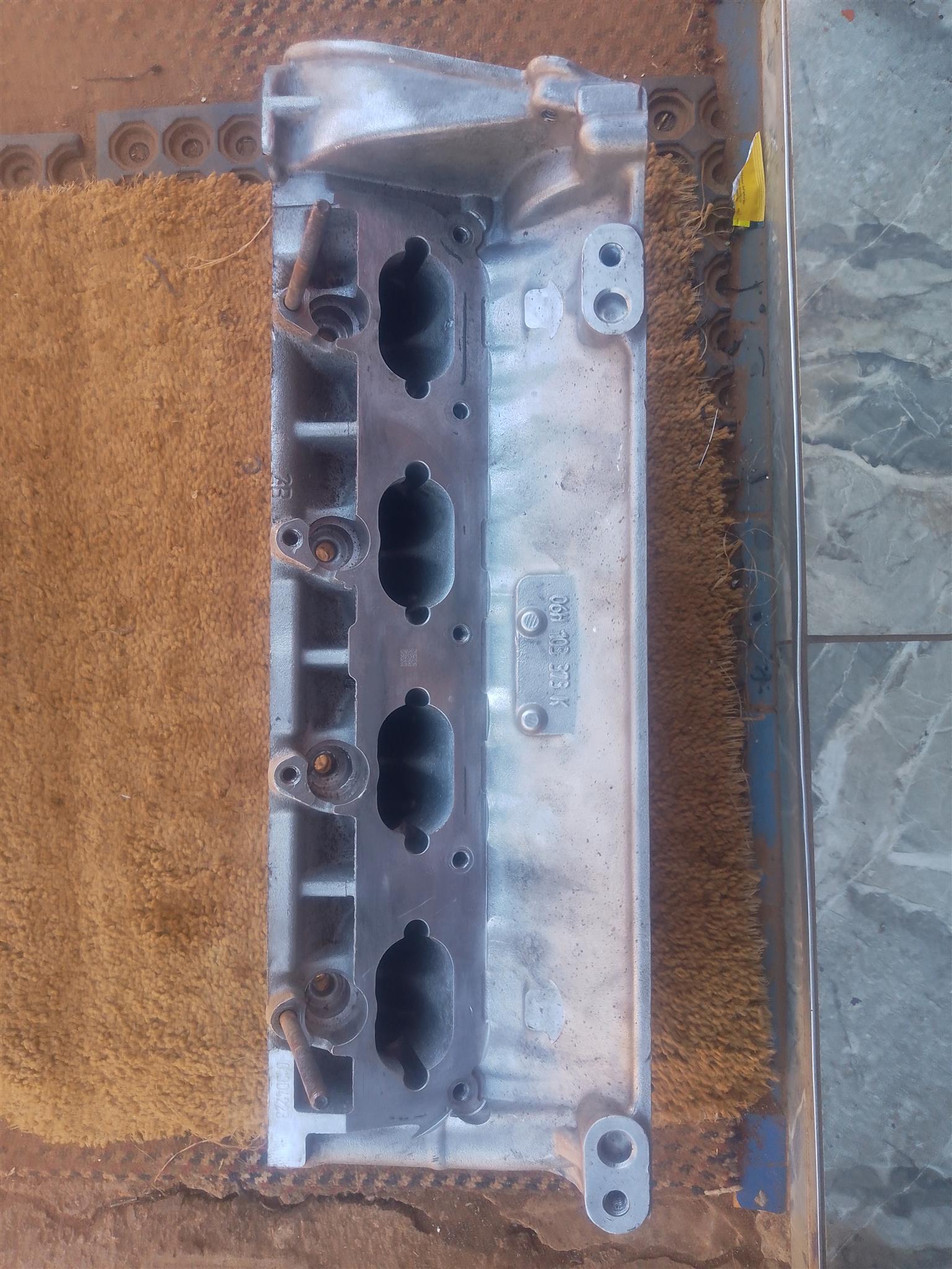 Hi I'm selling 2.0 ccz golf 6 cellinder had complete in good condition - Private Seller Hi I'm selling 2.0 ccz golf 6 cellinder had complete in good condition - Private Seller