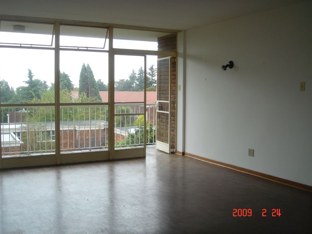 2bedroom Flat/Apartment rent BEDFORDVIEW ESSEXWOL 1st Floor. Easy Access N3 Airp