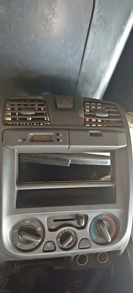 Isuzu center console - Private Seller Isuzu center console - Private Seller