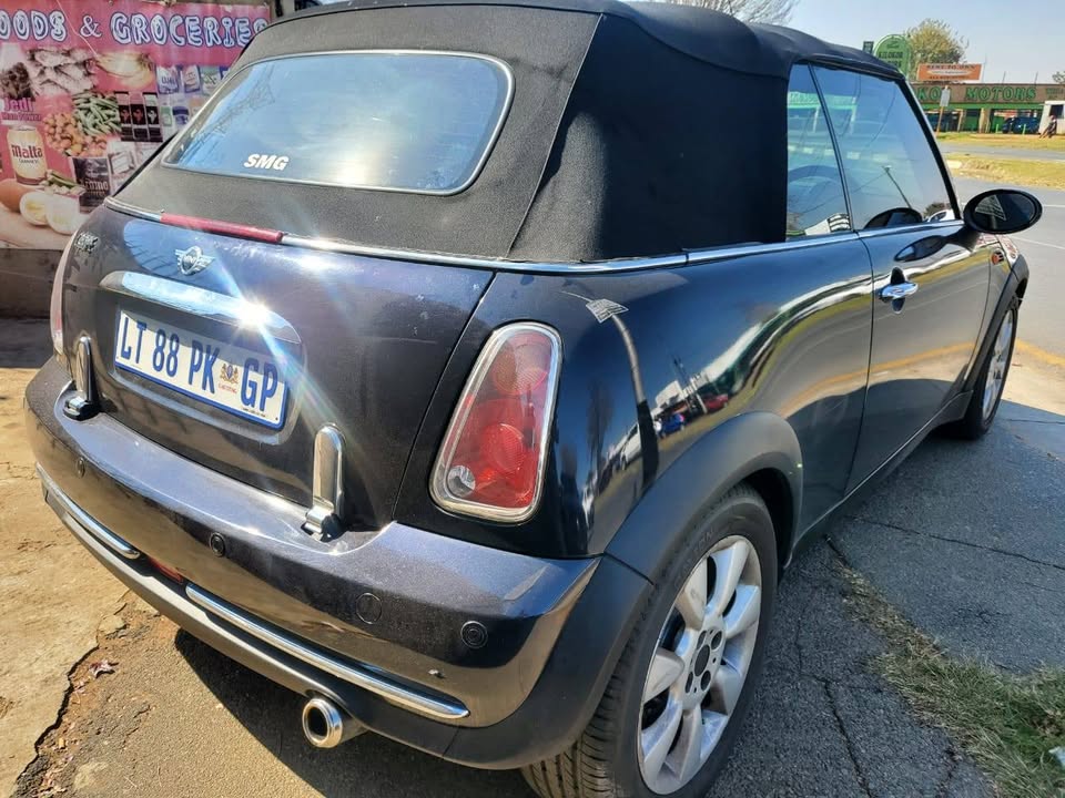 Mini cooper 2007 convertible 70k