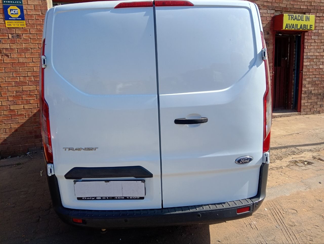 Used 2014 Ford Transit 2.2TDCi 92kW MWB panel van (aircon) - Private Seller Used 2014 Ford Transit 2.2TDCi 92kW MWB panel van (aircon) - Private Seller