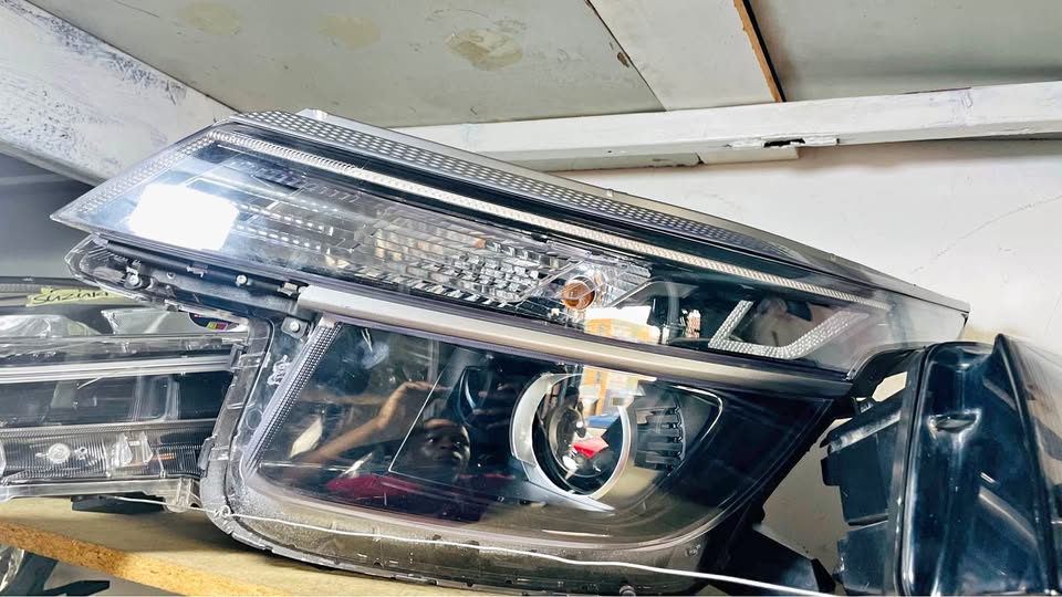 Kia Seltos headlight - Private Seller Kia Seltos headlight - Private Seller