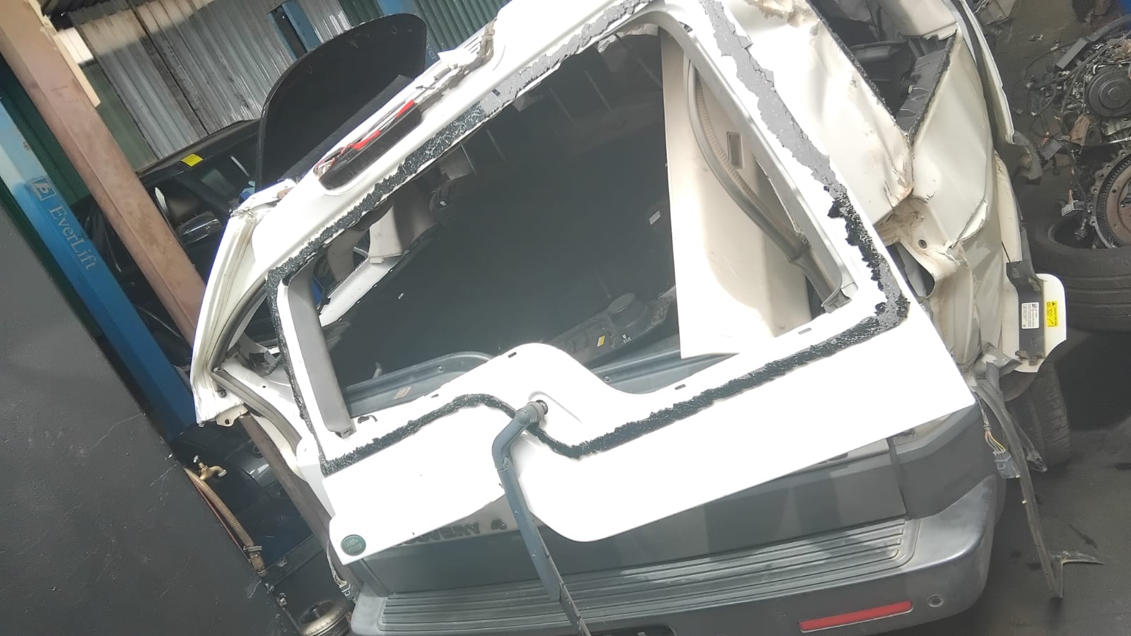 2013 Discovery 4 3.0 SDV6 XS Stripping for Spares