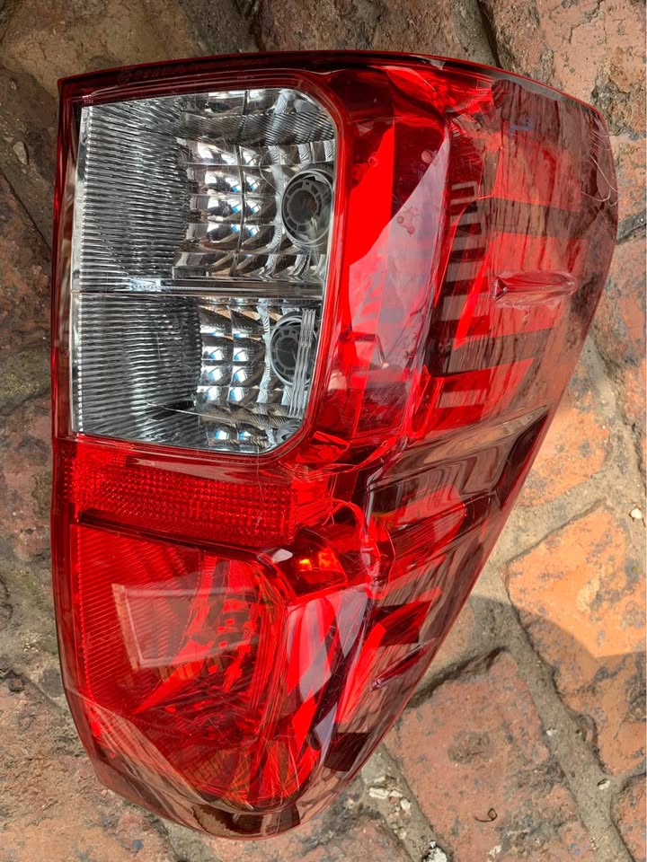 Toyota Hilax taillight 2014-2018 LHS - Private Seller Toyota Hilax taillight 2014-2018 LHS - Private Seller