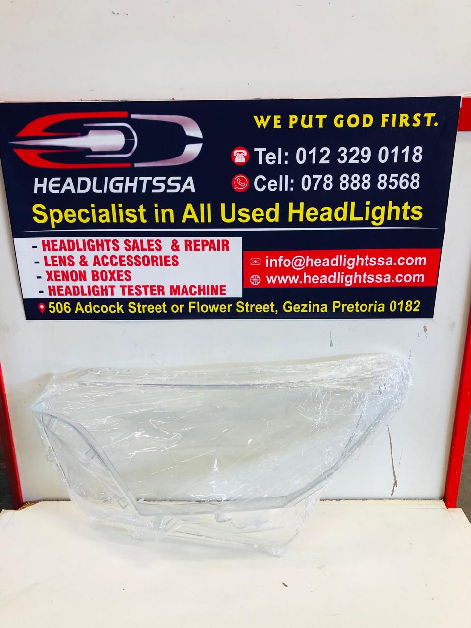 Toyota Rav4 left side headlight replacement lens - Private Seller Toyota Rav4 left side headlight replacement lens - Private Seller