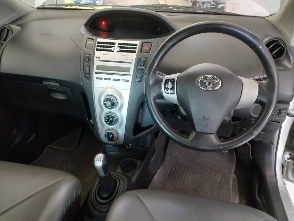 2007 TOYOTA YARIS 1.4 MANUAL