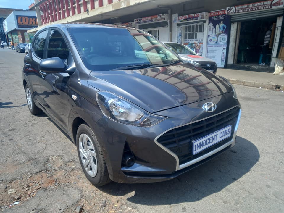 2023 HYUNDAI i10 GRAND 1.0 PETROL, MANUAL TRANSMISSION, GREY COLOUR, MILEAGE 8000KM