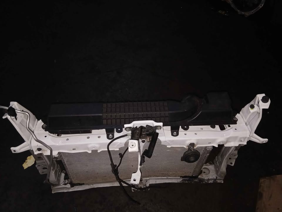 Toyota corolla cross complete radiator set - Private Seller Toyota corolla cross complete radiator set - Private Seller