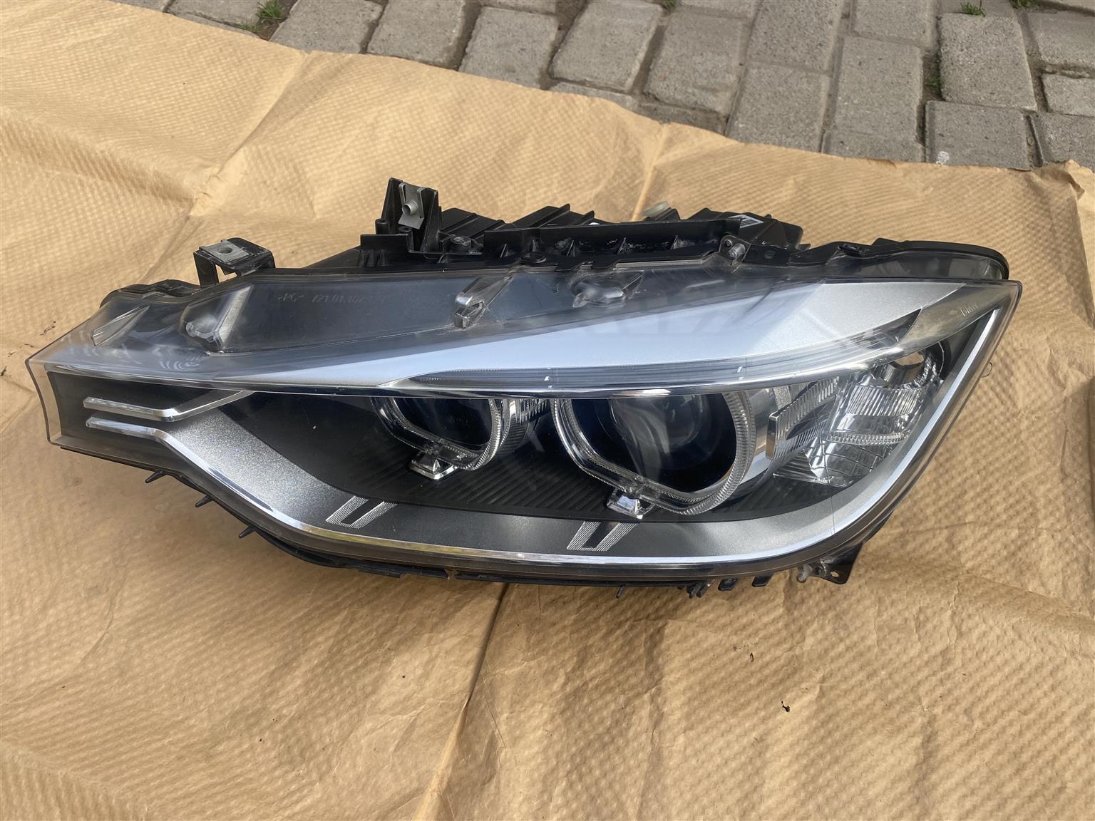 2017 BMW 3 SERIES F30 XENON HEADLIGHT LEFT SIDE FOR SALE