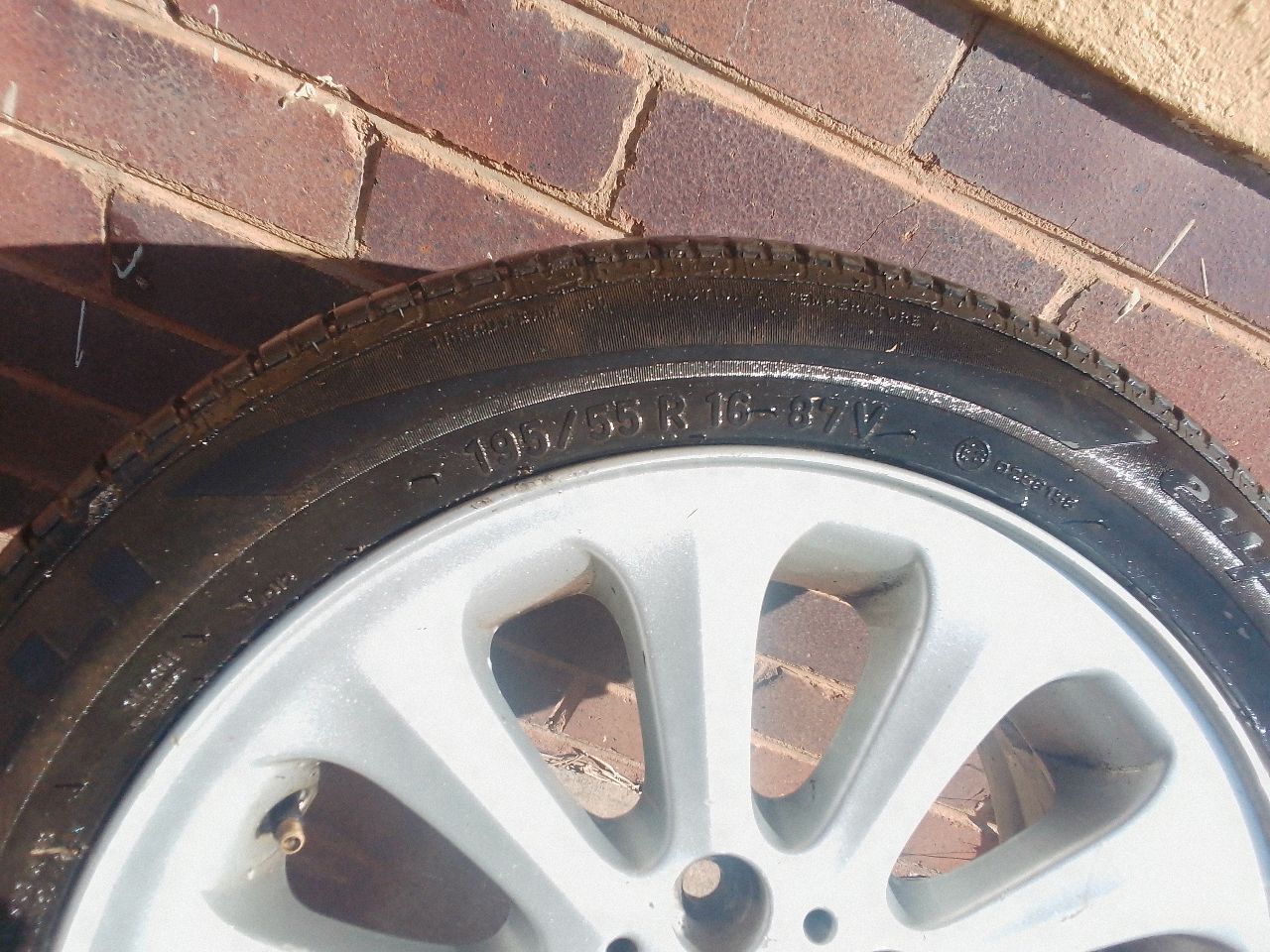BMW 16 inch Prelli mag and tire - Private Seller BMW 16 inch Prelli mag and tire - Private Seller
