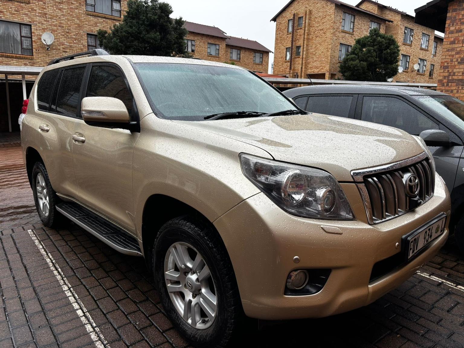 Used 2011 Toyota Land Cruiser Prado 4.0 VX - Private Seller Used 2011 Toyota Land Cruiser Prado 4.0 VX - Private Seller