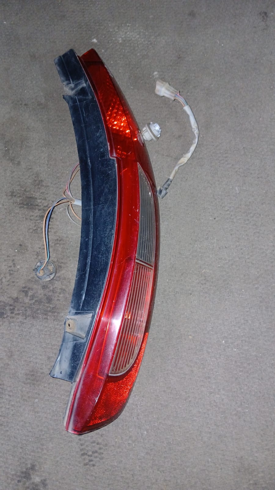 Tata indica 98-07  Rh rear light - Private Seller