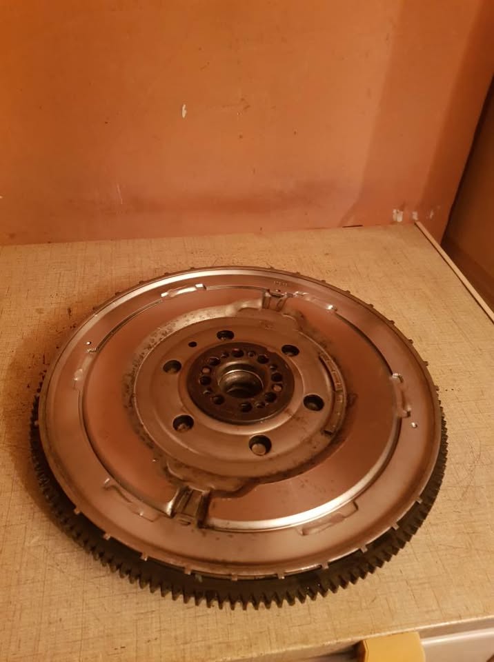 NISSAN NAVARA DUEL MASS FLYWHEEL FORSALE