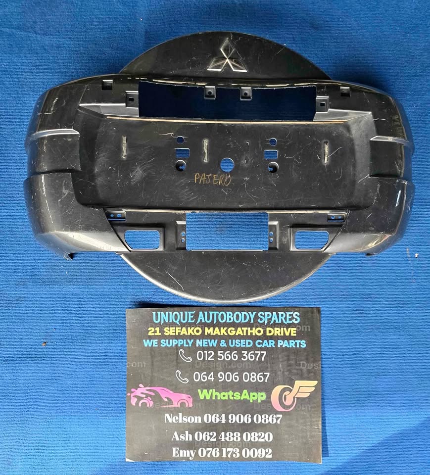 Mitsubishi Pajero Spare Wheel Tire Tyre Cover - Private Seller Mitsubishi Pajero Spare Wheel Tire Tyre Cover - Private Seller