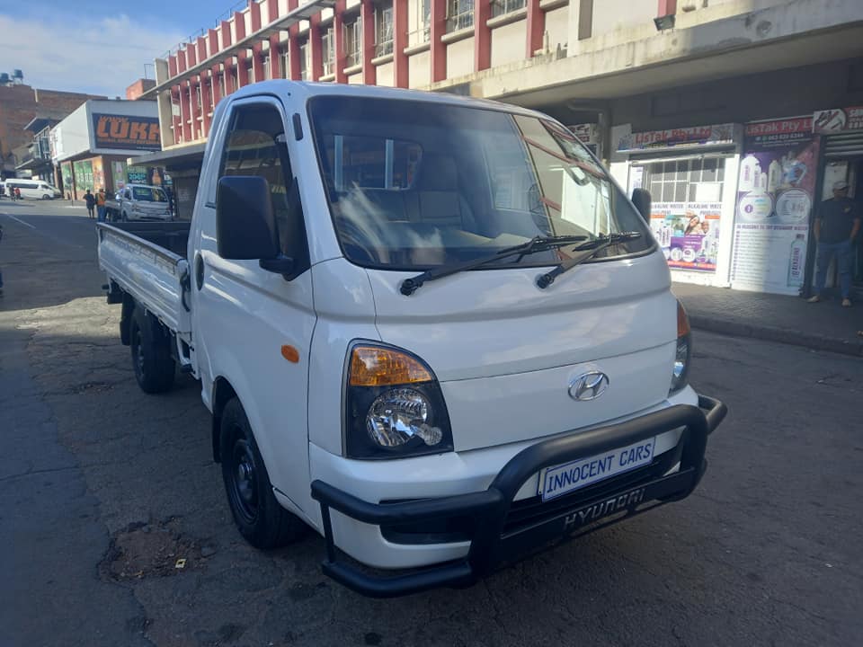 2014 HYUNDAI H100 2.6 DIESEL, MANUAL, WHITE COLOUR, MILEAGE 72000KM. Spare key