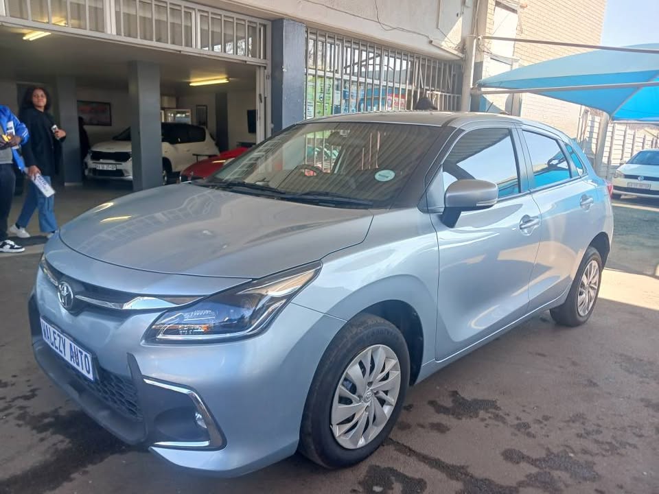 2024 TOYOTA STARLET 1.5 XS  Transmission: Manual  Mileage: 21000km Fueltype: Petrol  Silver