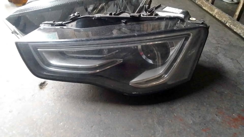 Audi A5 headlight - Private Seller Audi A5 headlight - Private Seller