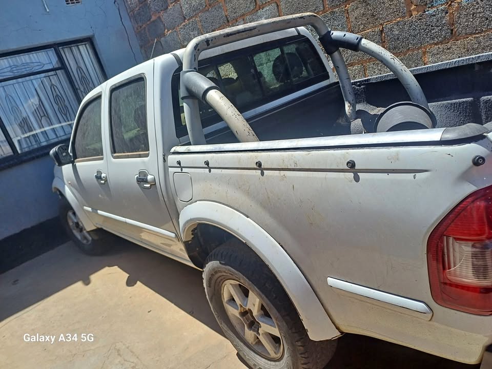 Isuzu go big roll bar - Private Seller