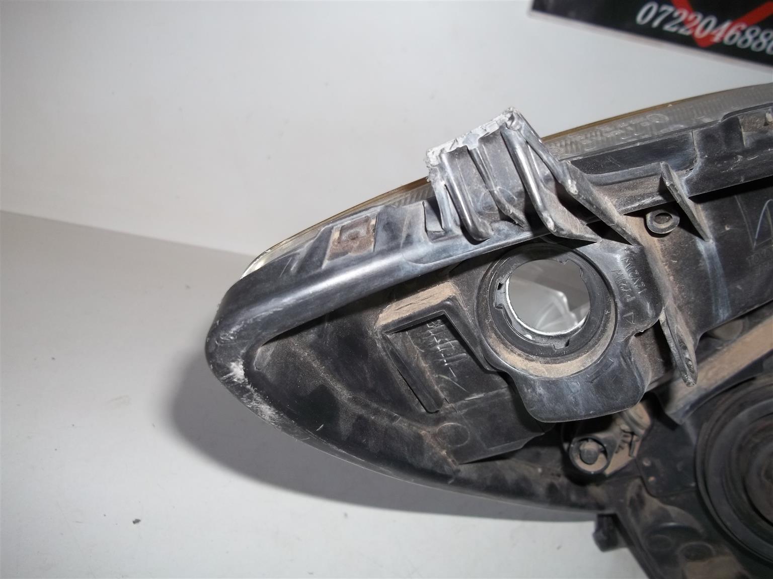 Toyota Yaris '05-'12 left headlight - Private Seller Toyota Yaris '05-'12 left headlight - Private Seller
