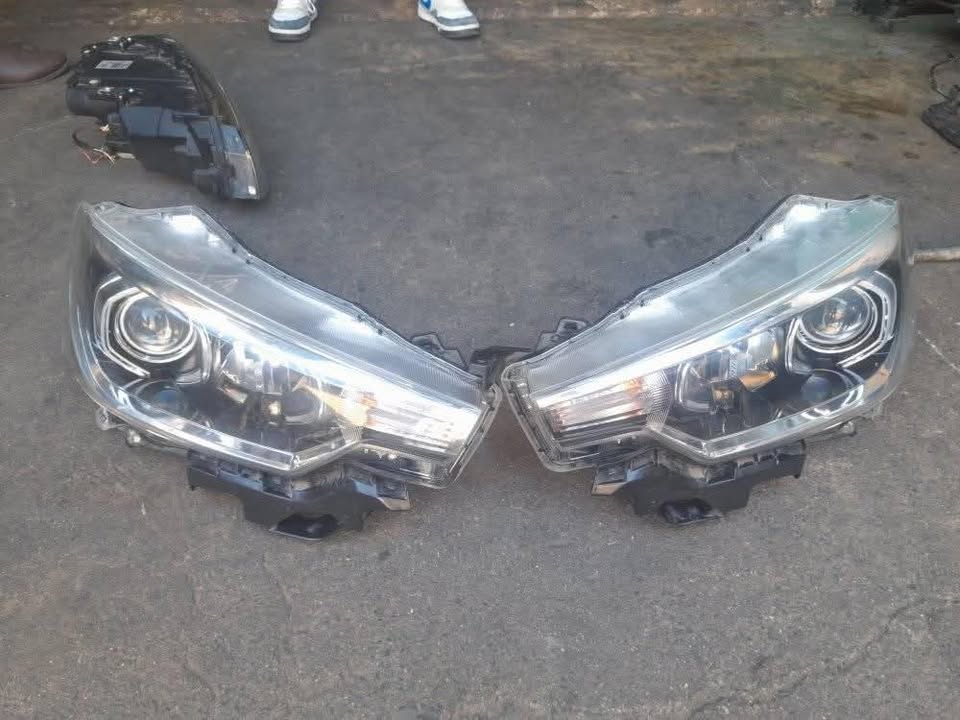 SUZUKI ETIGA HEADLAMP - Private Seller SUZUKI ETIGA HEADLAMP - Private Seller