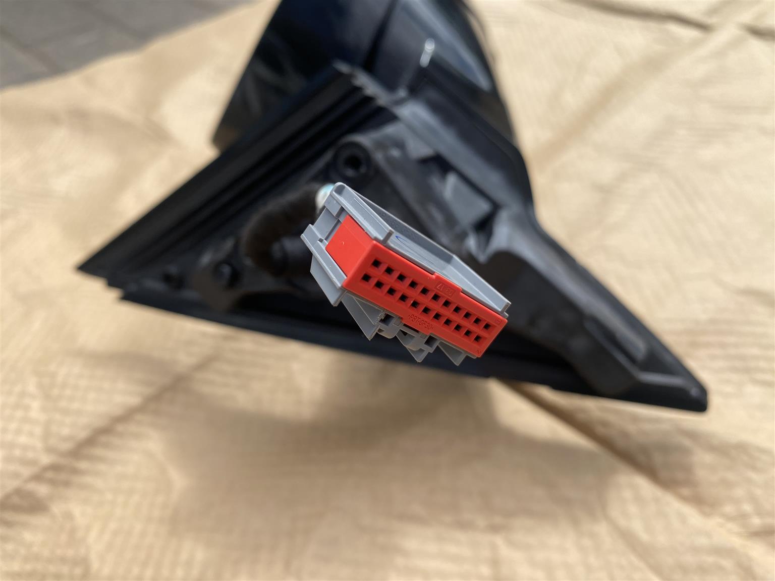 2020 JAGUAR E-PACE ELECTRONIC AUTO- FOLD DOOR MIRROR RIGHT SIDE FOR SALE