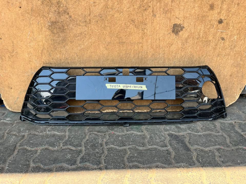 Toyota Urban Cruiser Grill - Private Seller Toyota Urban Cruiser Grill - Private Seller