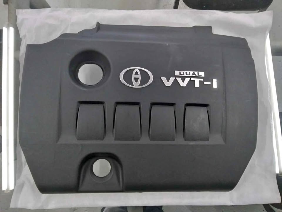 BRAND NEW TOYOTA COROLLA 1ZR/2ZR ENGINE COVER - Private Seller BRAND NEW TOYOTA COROLLA 1ZR/2ZR ENGINE COVER - Private Seller