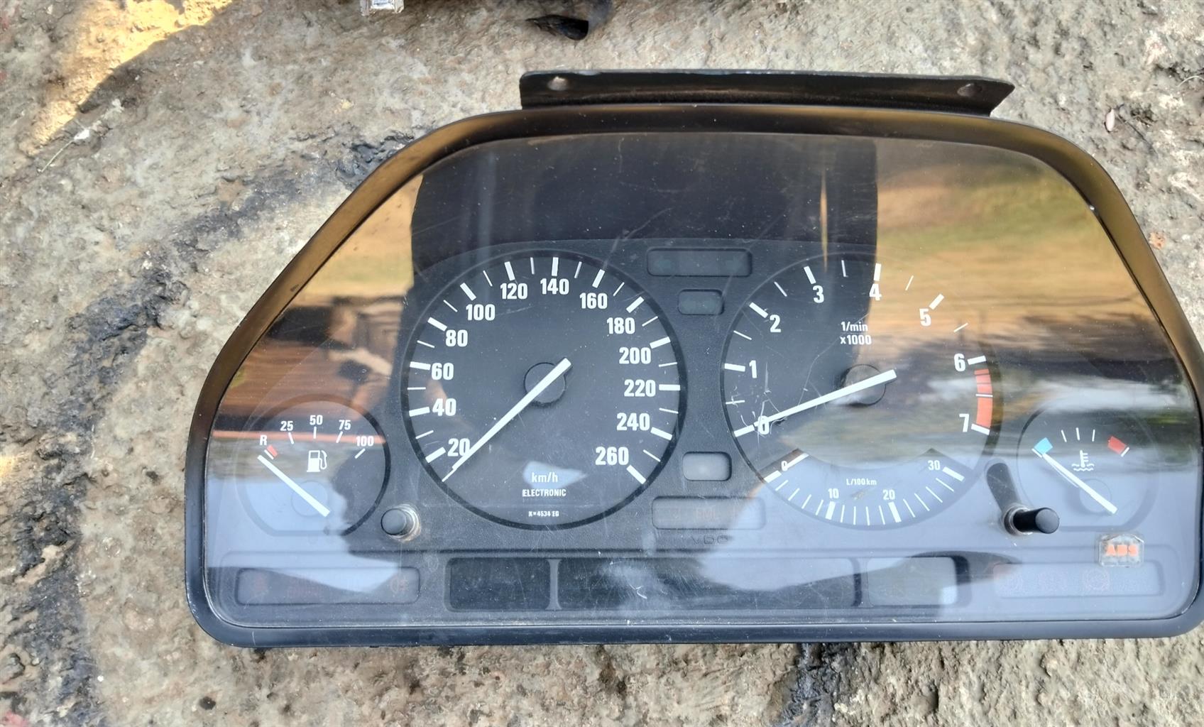 BMW (E34 /E32 87-88) speedometer - Private Seller BMW (E34 /E32 87-88) speedometer - Private Seller